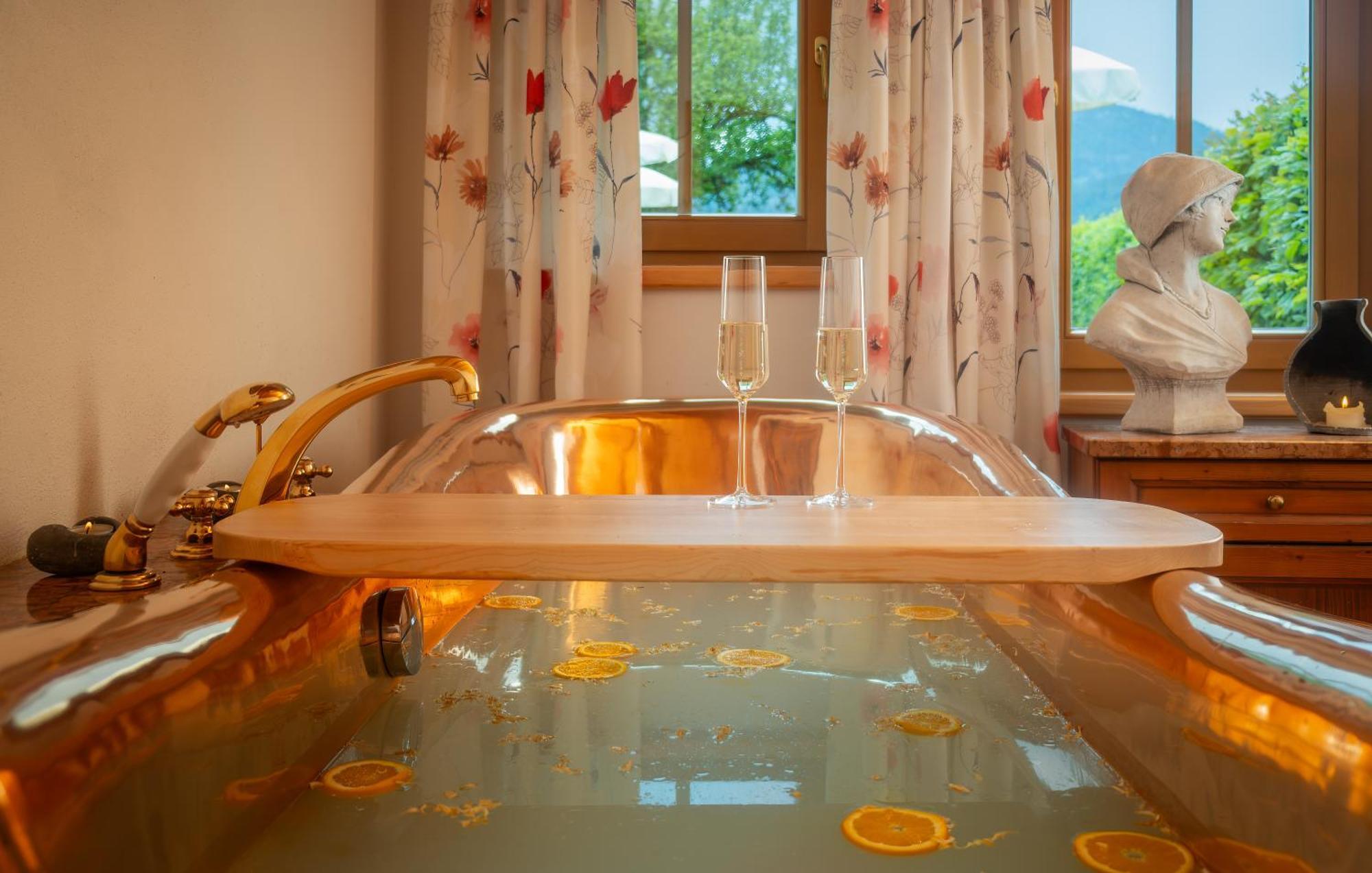 Hotel Vitaloase Zu Den Drei Bruedern Unken Εξωτερικό φωτογραφία