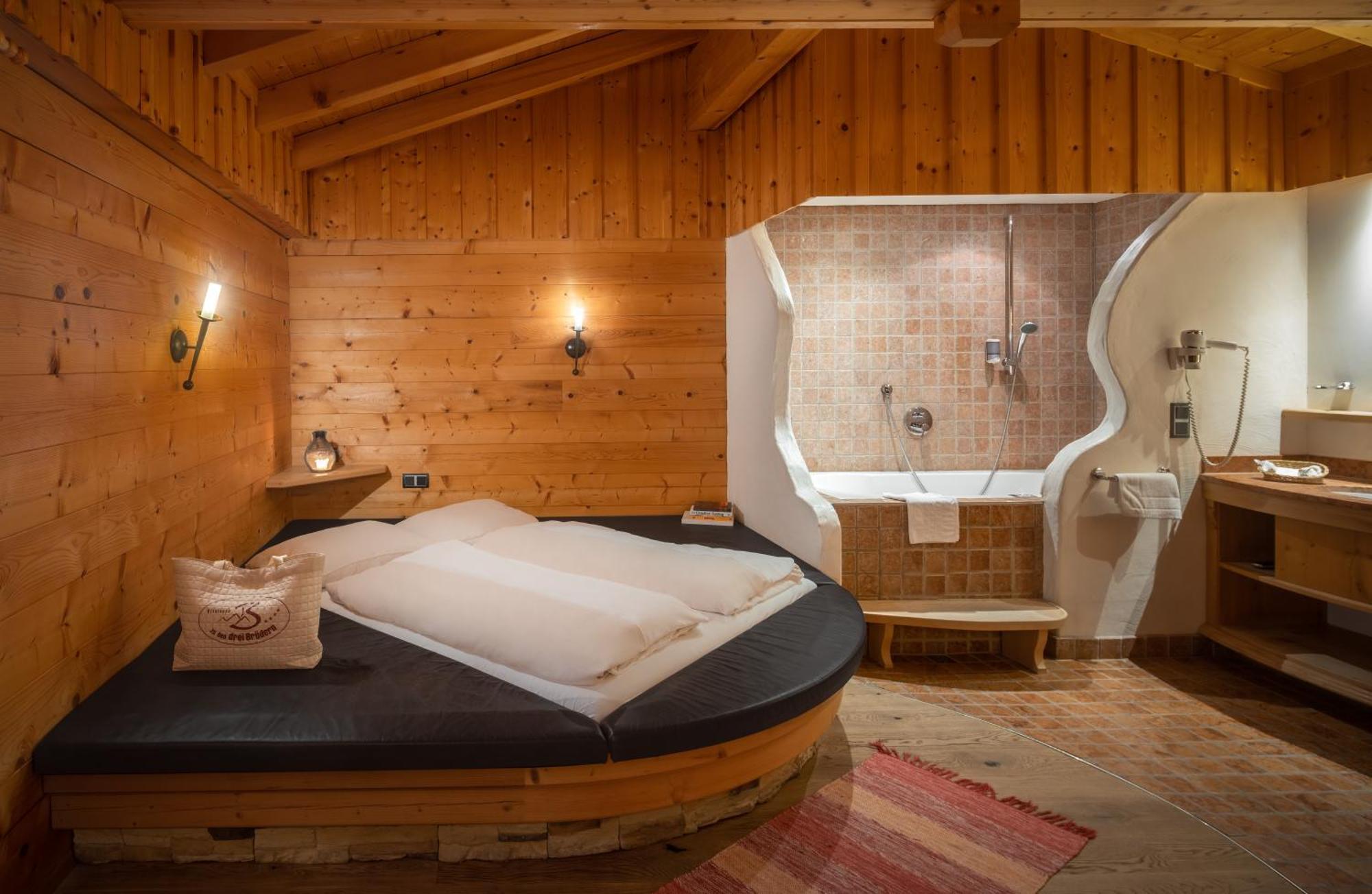 Hotel Vitaloase Zu Den Drei Bruedern Unken Εξωτερικό φωτογραφία